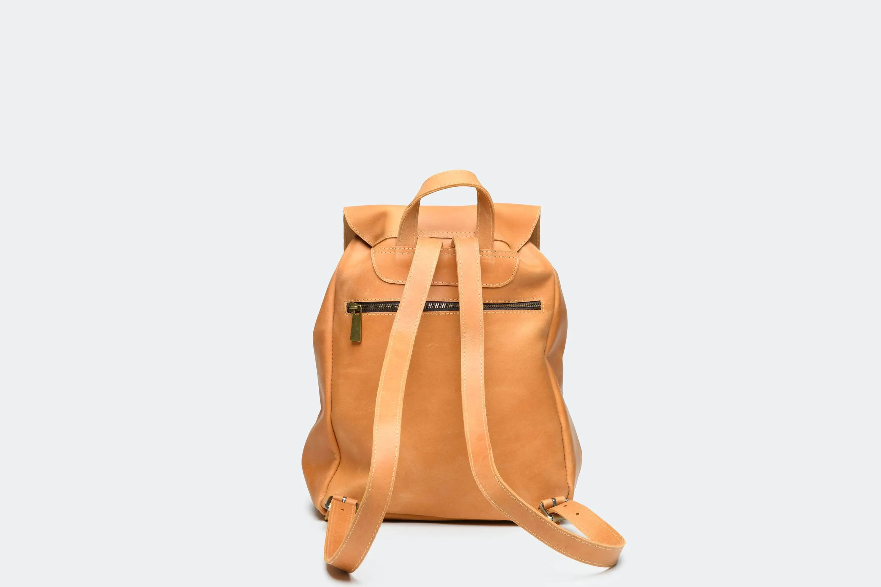 Enku Leather Backpack - Walnut