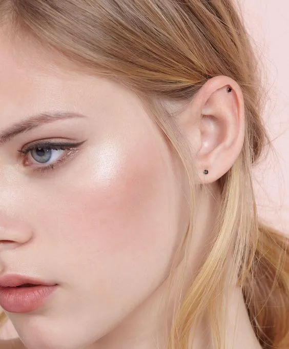Golden Glow Highlighter